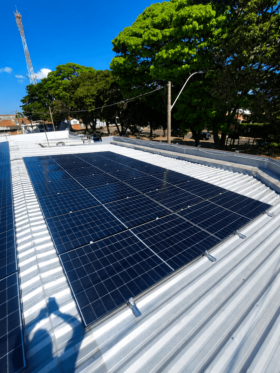 Instalação de painéis solares comercial
